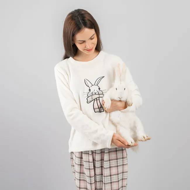 Pijama de conejo con 35% de descuento 